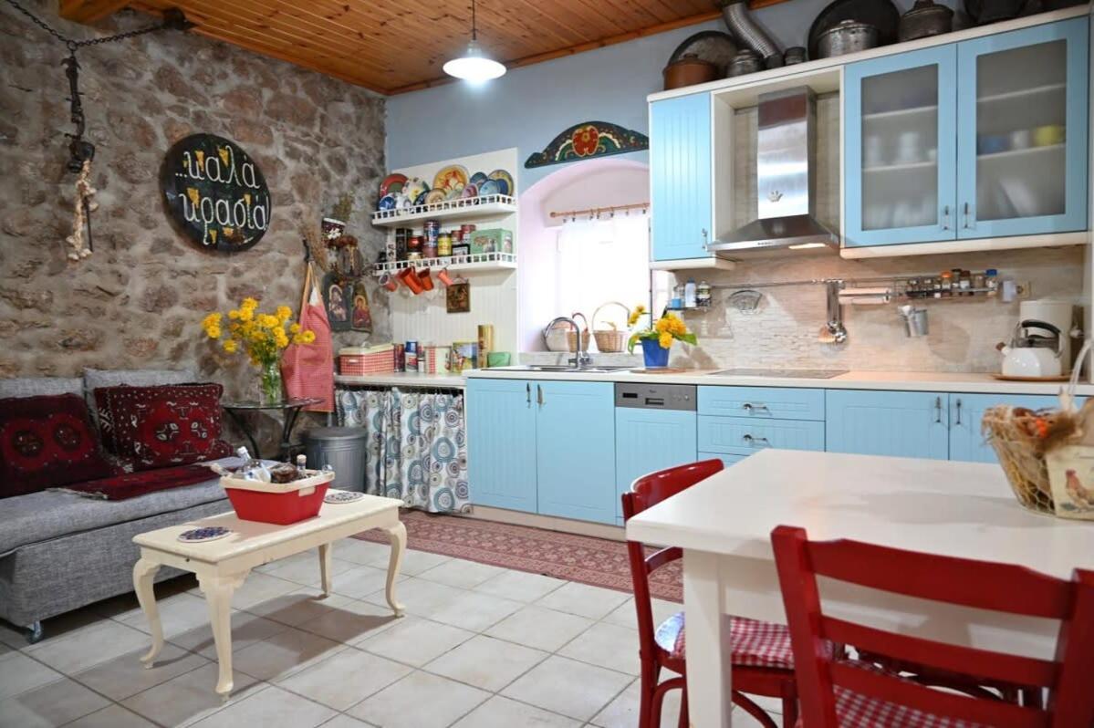 Kalavrita Winter Retreat - Homely Spacious Chalet Ano Vlasia Exterior photo