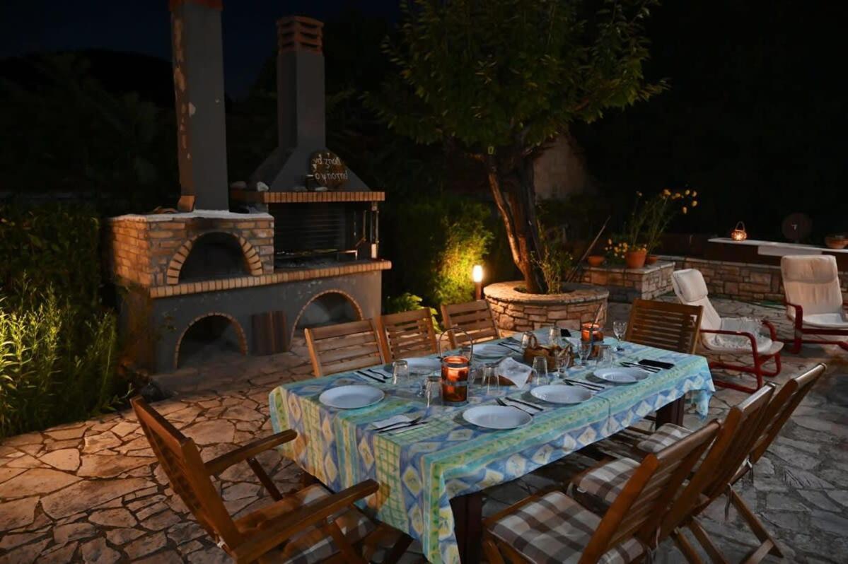 Kalavrita Winter Retreat - Homely Spacious Chalet Ano Vlasia Exterior photo