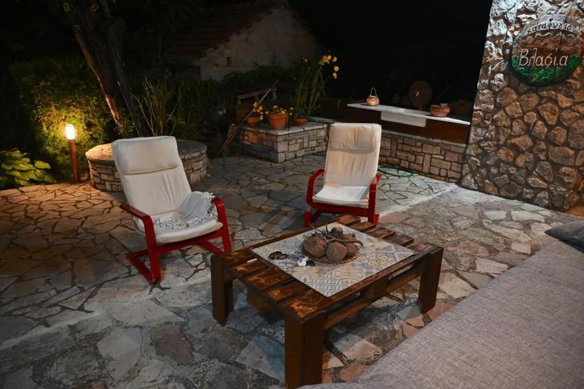 Kalavrita Winter Retreat - Homely Spacious Chalet Ano Vlasia Exterior photo